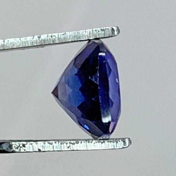 Elegant Blue Sapphire Gemstone Jewelry with certificate - Picture 10 of 13